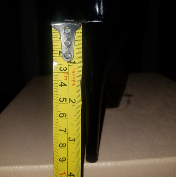 Authentic Prada ankle boots - Picture 7 of 7